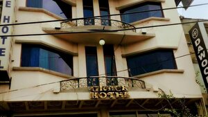 Гостиница Grace Hotel and Restaurant Faisalabad