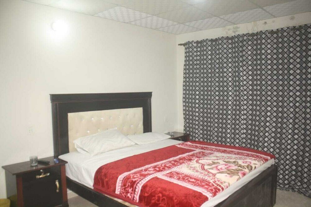 Фото Hotel Shadman