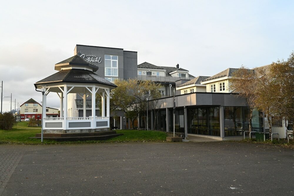 Фото отеля 1