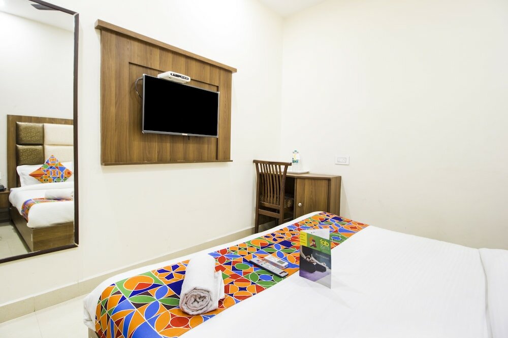 Фото Fabhotel Royal Villa