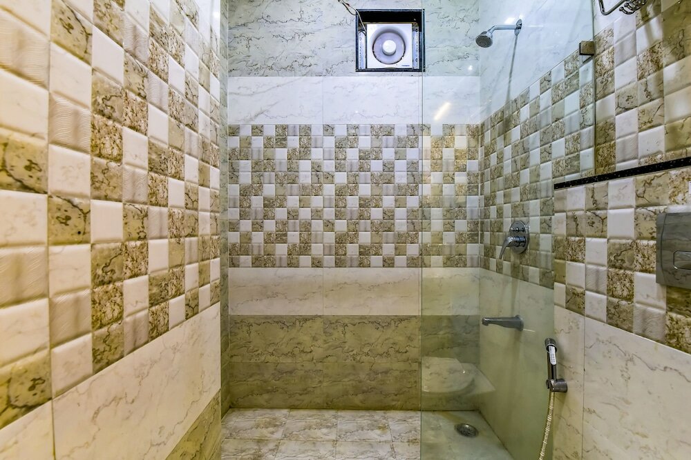 Фото Fabhotel The Castle Homestay