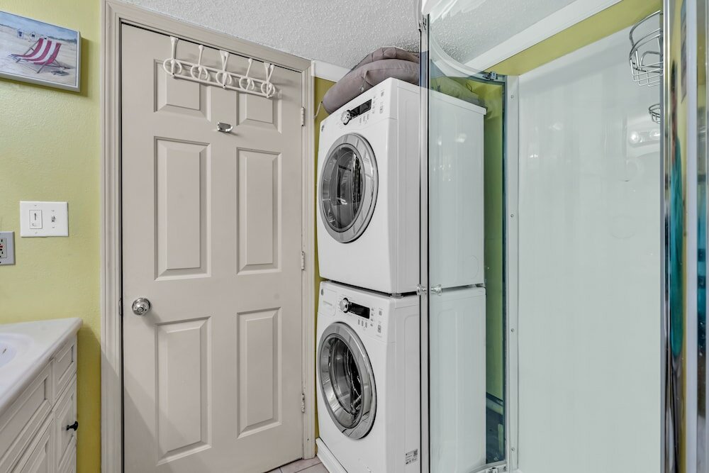 Фото 1br Oceanfront condo with Pool & Balcony