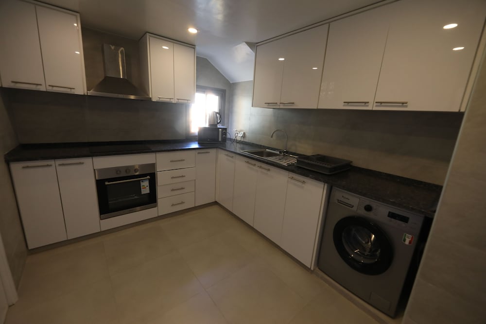 Фото Suites hotel les charmilles & SPA