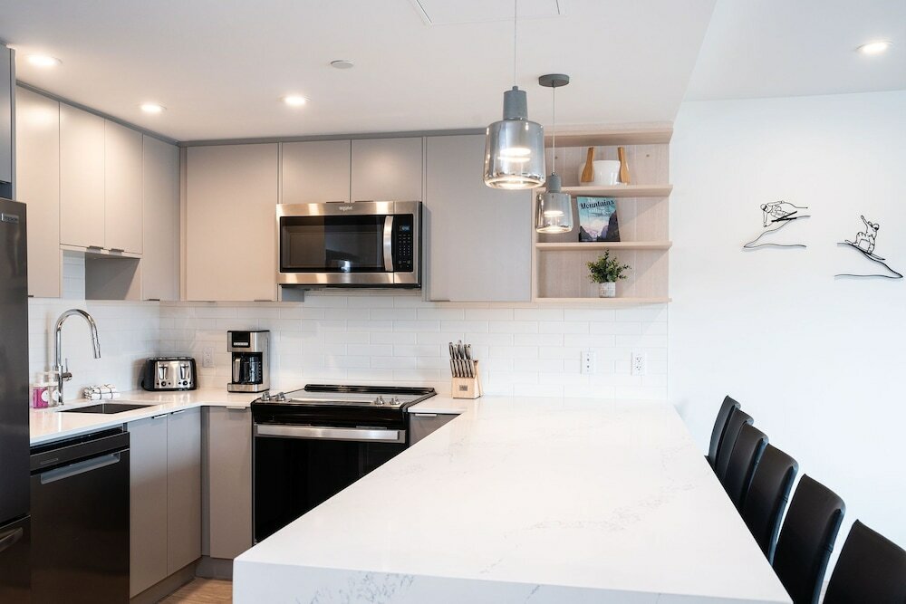 Фото Switchback Suite by Revelstoke Vacations