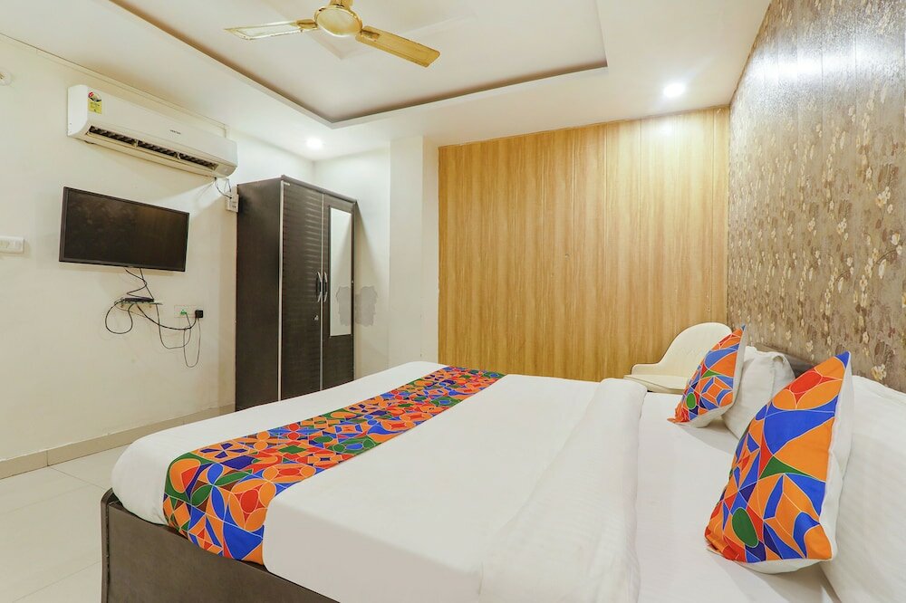 Фото Fabhotel The Villa