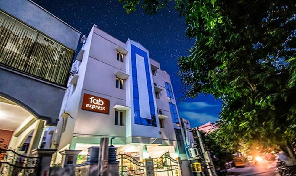 Фото Fabhotel Aditya Yatri Nivas