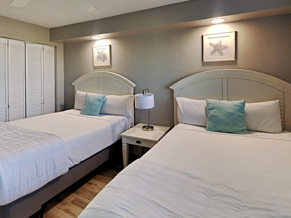 Фото Regency Towers № 812 - Don't Worry Beach Happy