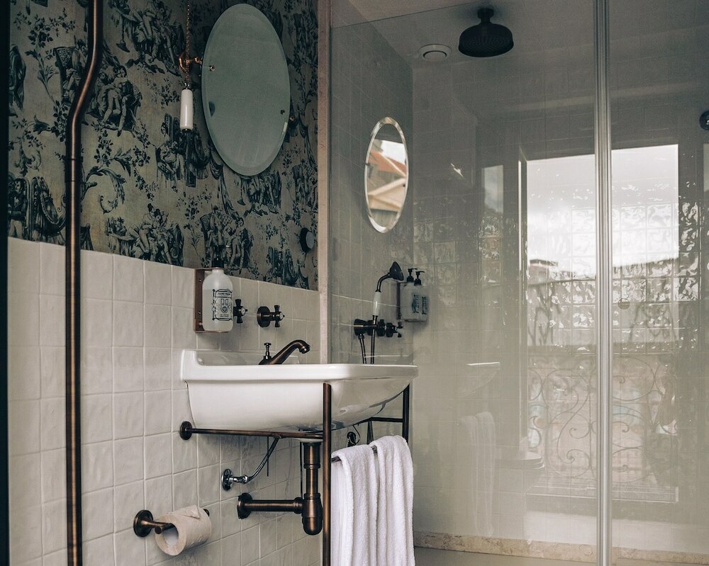 Фото Pensão Amor Madam’s Lodge