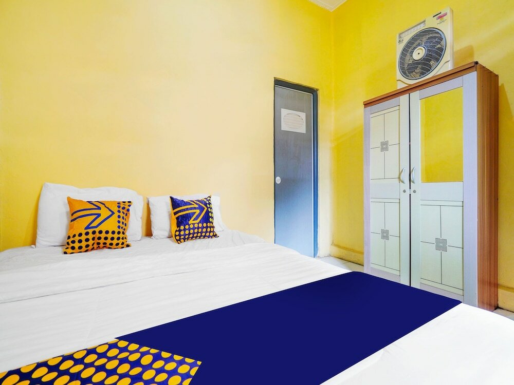 Фото Spot On 91638 Anna Homestay Syariah