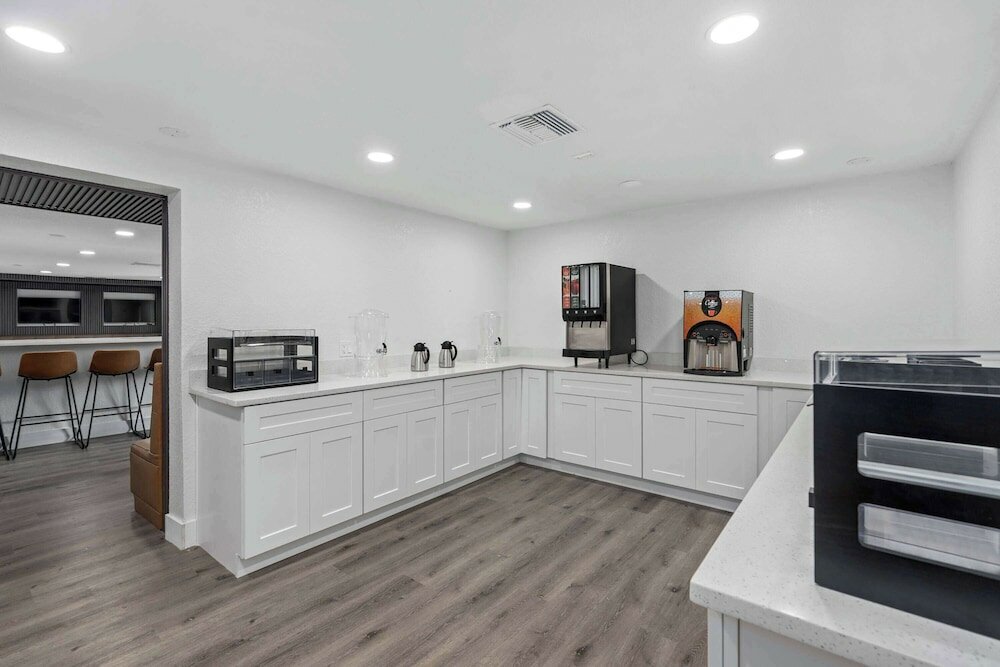 Фото Travelodge by Wyndham Kissimmee/Orlando