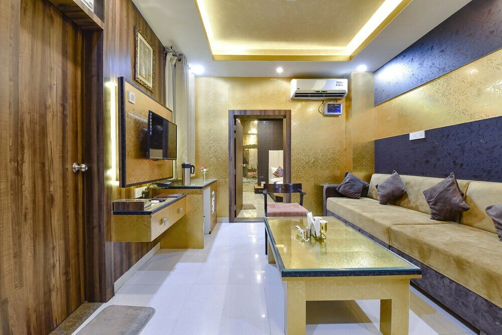 Фото Fabhotel Prime Royal Park