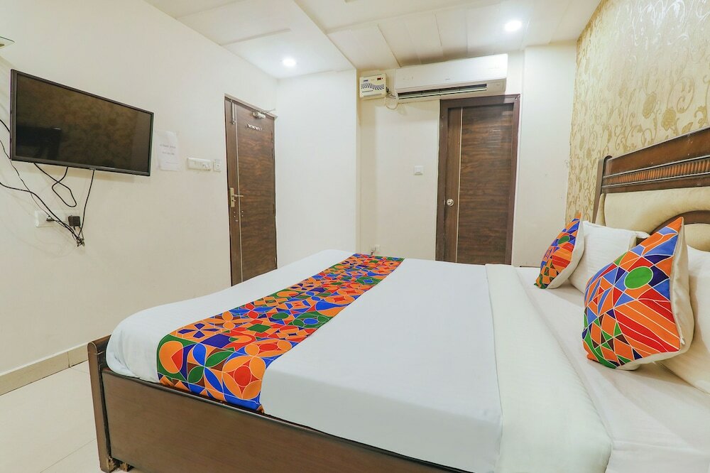 Фото Fabhotel The Villa