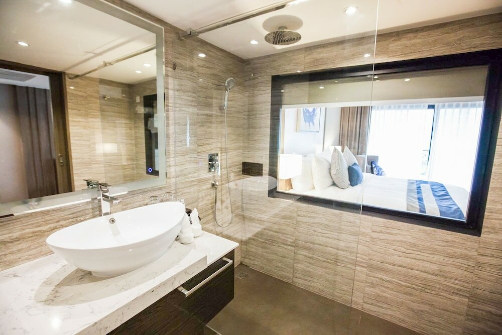 Фото Wealth Lodge Asoke by Favstay