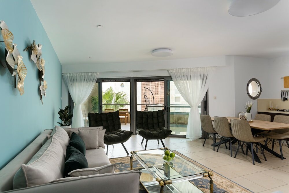 Фото The ambassador unique luxury home