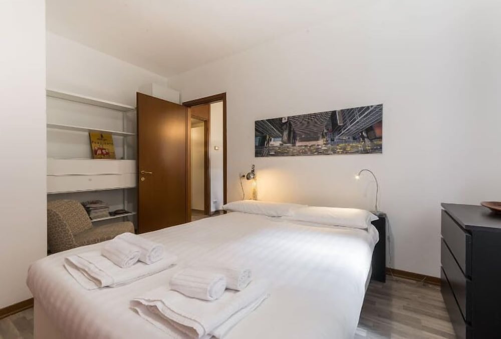 Фото Navigli 5 Apartment