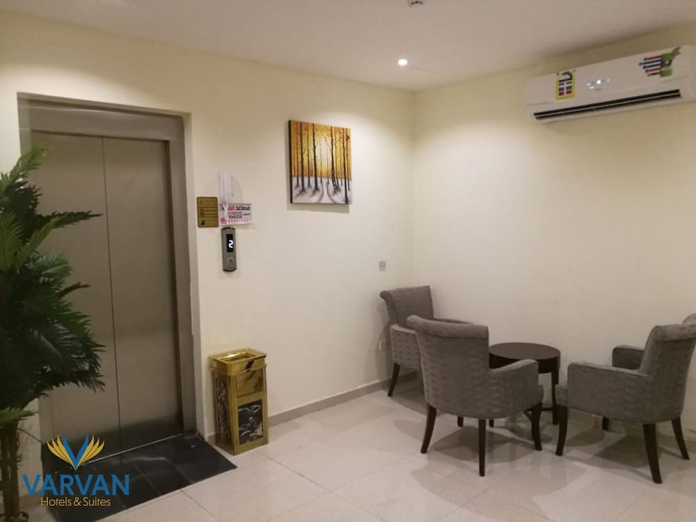 Фото Varvan Hotel Al Jubail