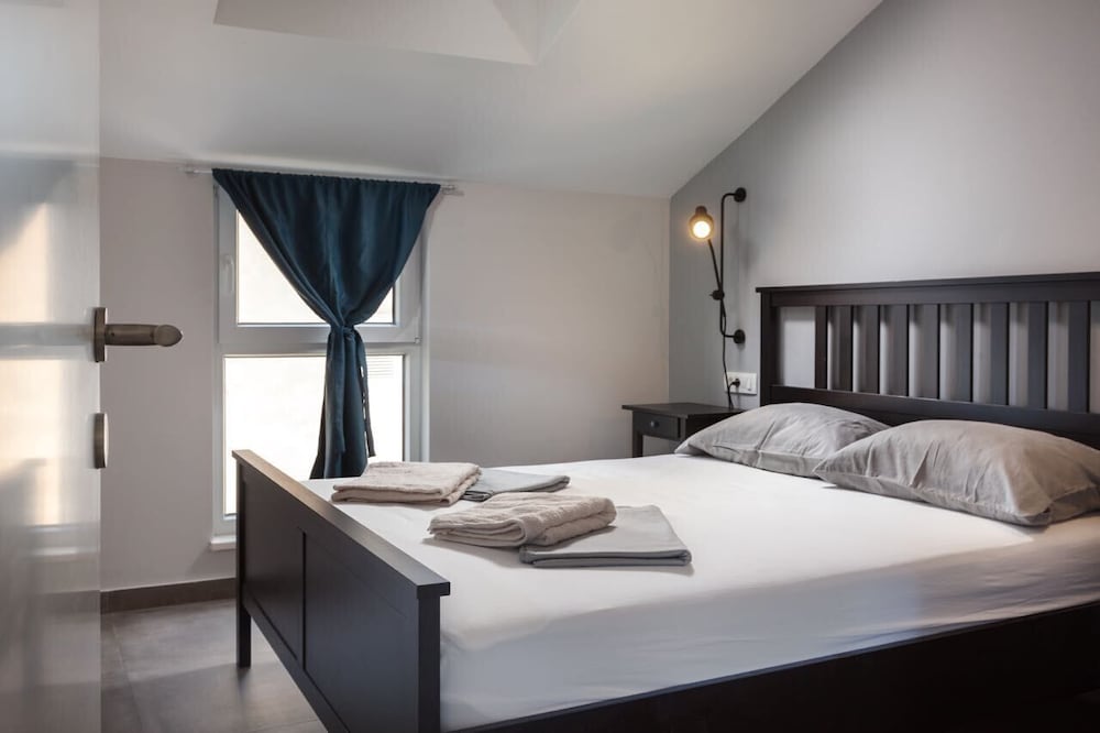 Фото Hostel Makarska