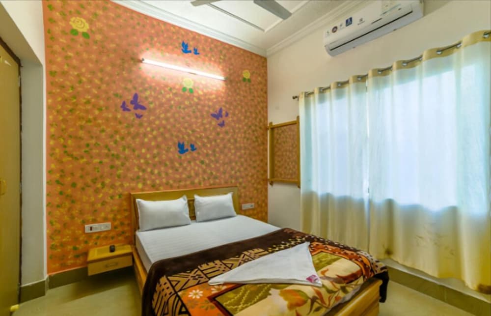 Фото Hotel Thakur Ji Palace