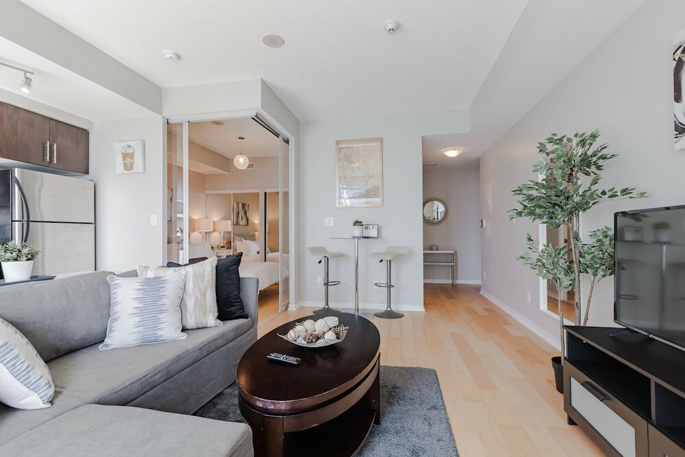 Фото Sterling Suites - Financial District