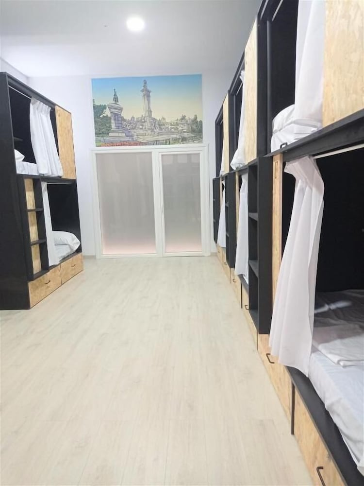 Фото Planeta Cadiz Hostel