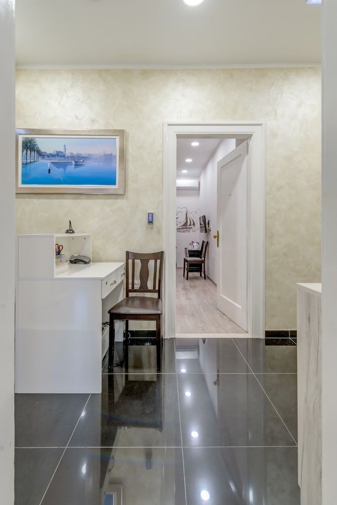 Фото Metropole Luxury Rooms