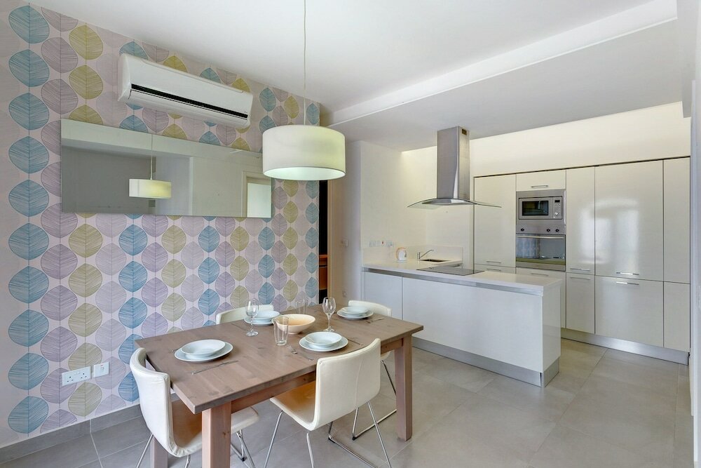 Фото Cozy 1 Br Apartment in St Julians, Best Location
