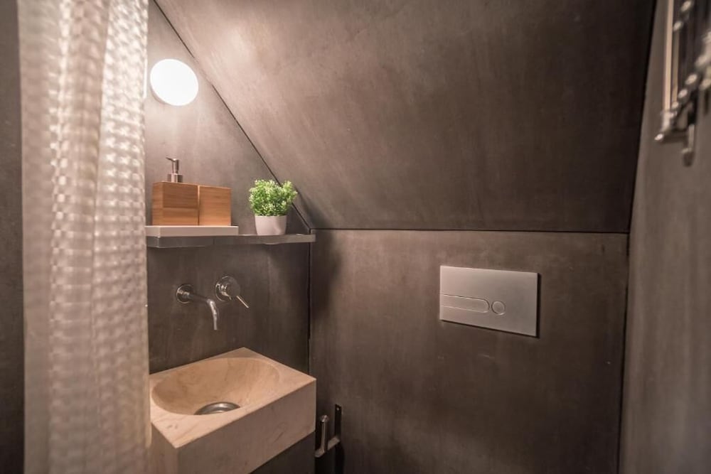 Фото Rose 3 Studio