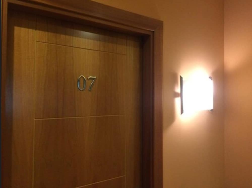 Фото Hostal Aeropuerto