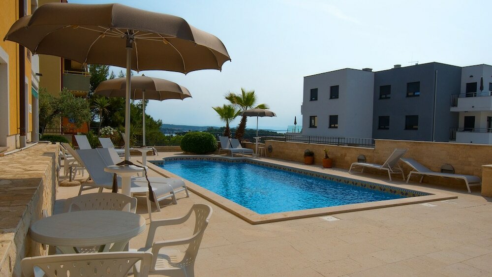 Фото Apartments Flora