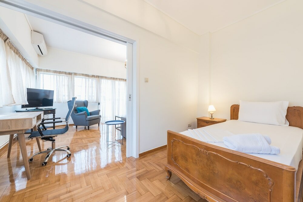 Фото Spacious Holiday Family Home by Cloudkeys