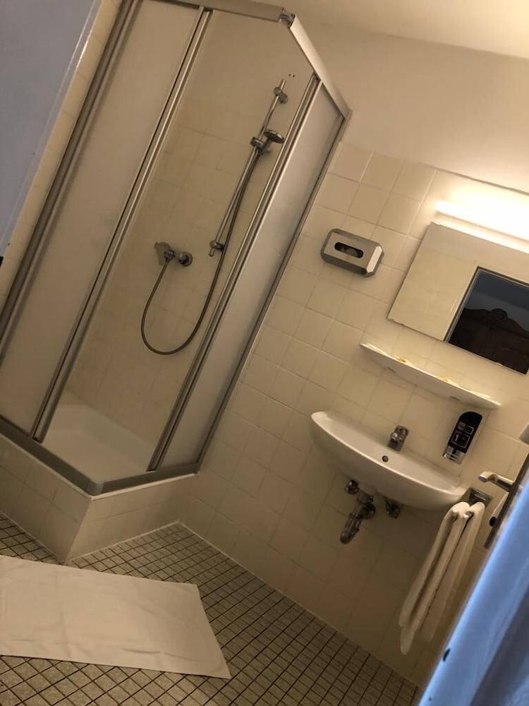 Фото Gasthaus Pfafflinger