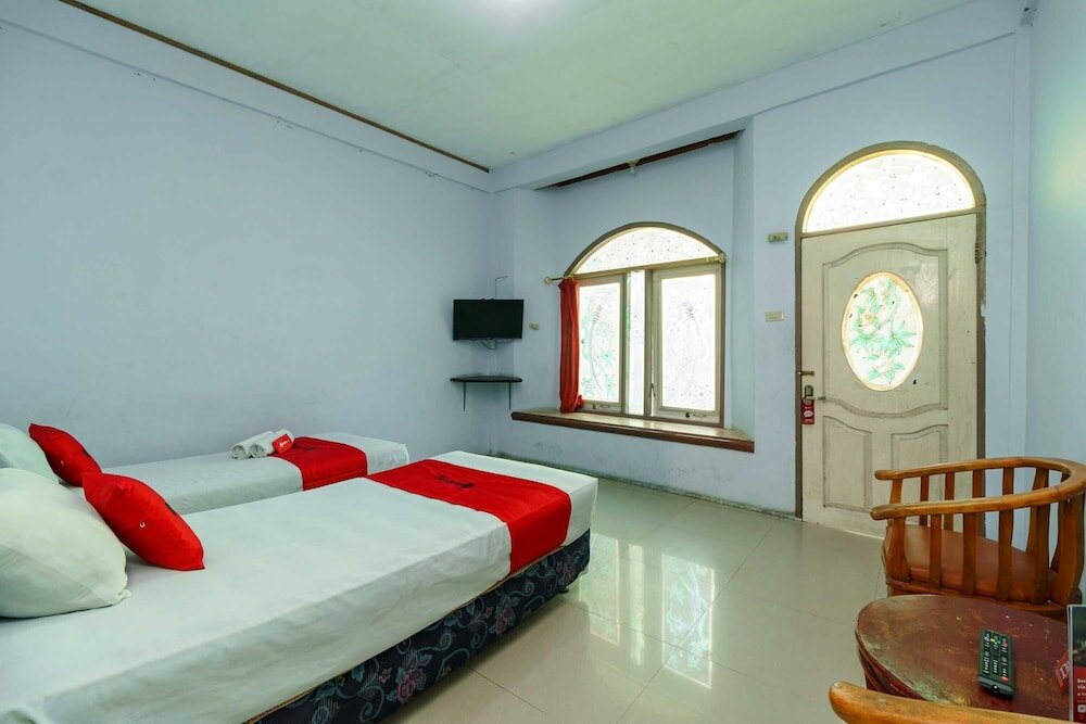 Фото RedDoorz Syariah Hotel Enasti Berastagi