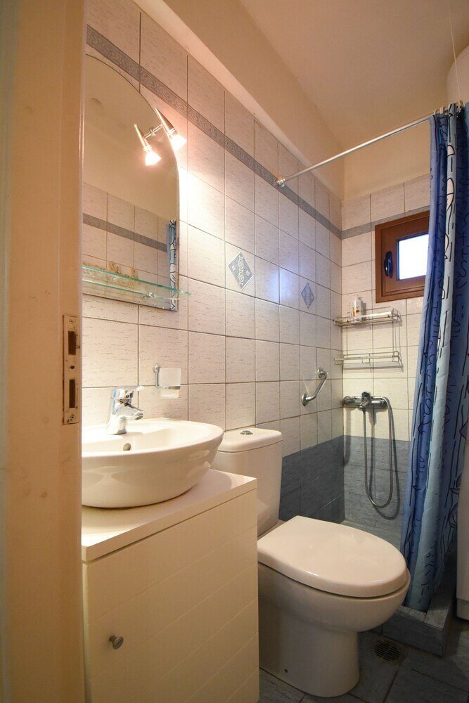 Фото Areos Galaxy Apartments With Beach View