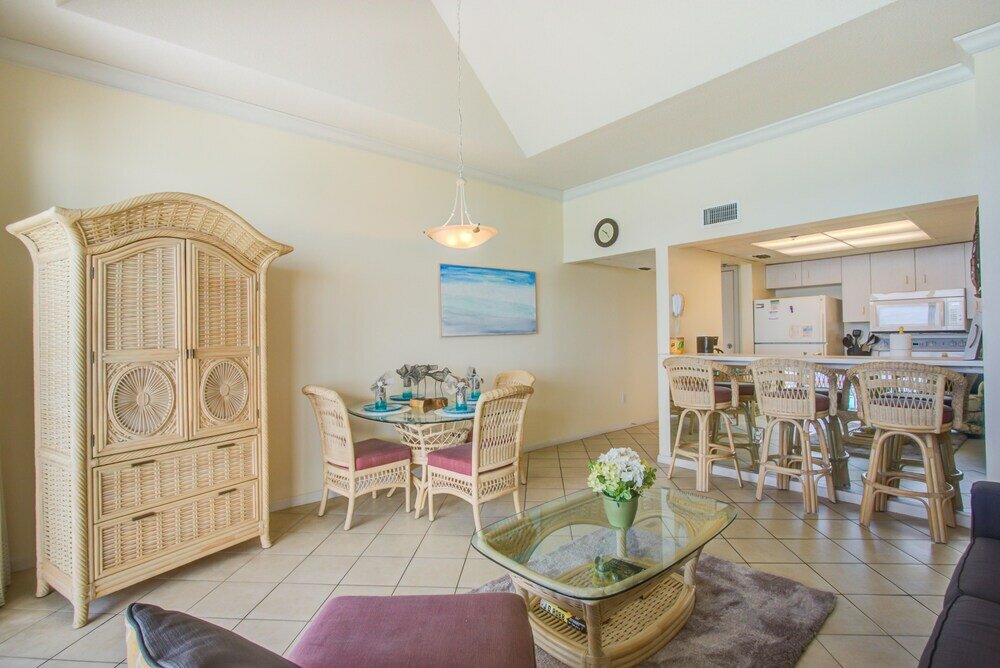 Фото Long Beach by Forehand Rentals