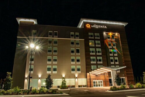 Гостиница La Quinta Inn & Suite by Wyndham Lake City