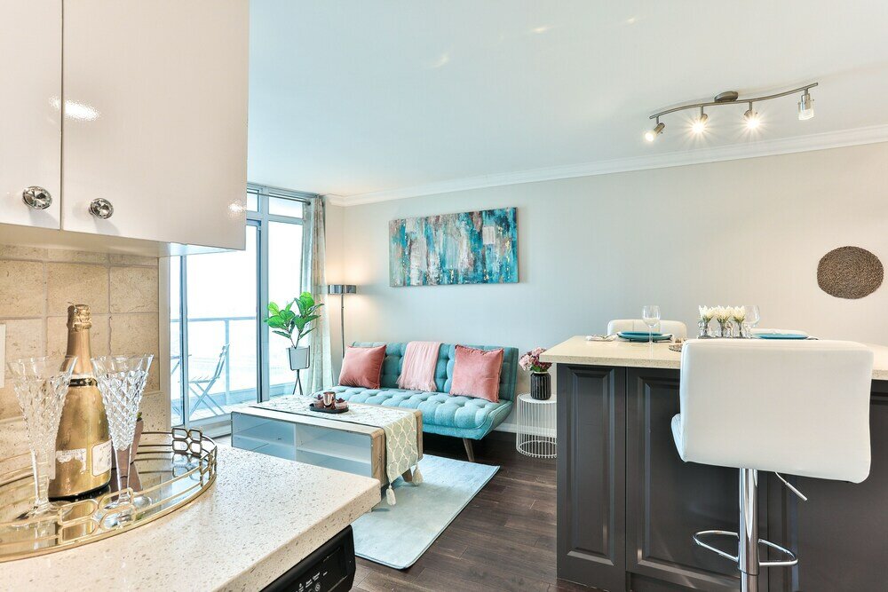 Фото Lively Urban Condo in Old Toronto