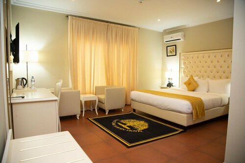 Гостиница Oak Haven Hotel and Suites в Порт-Харкорте