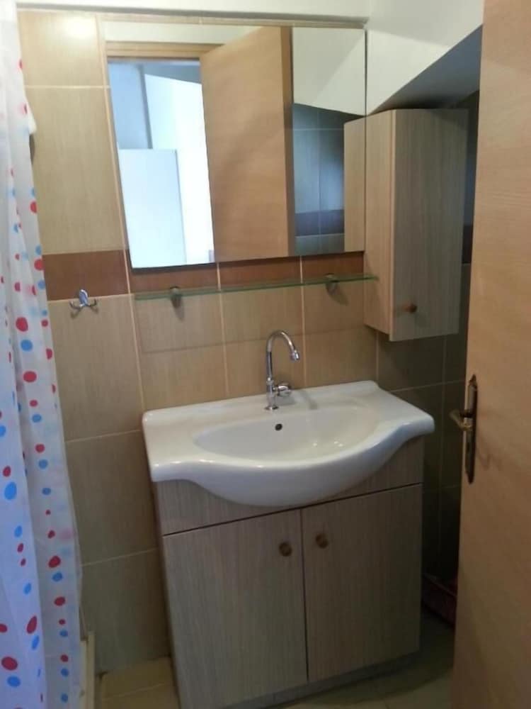 Фото St Lazaros House