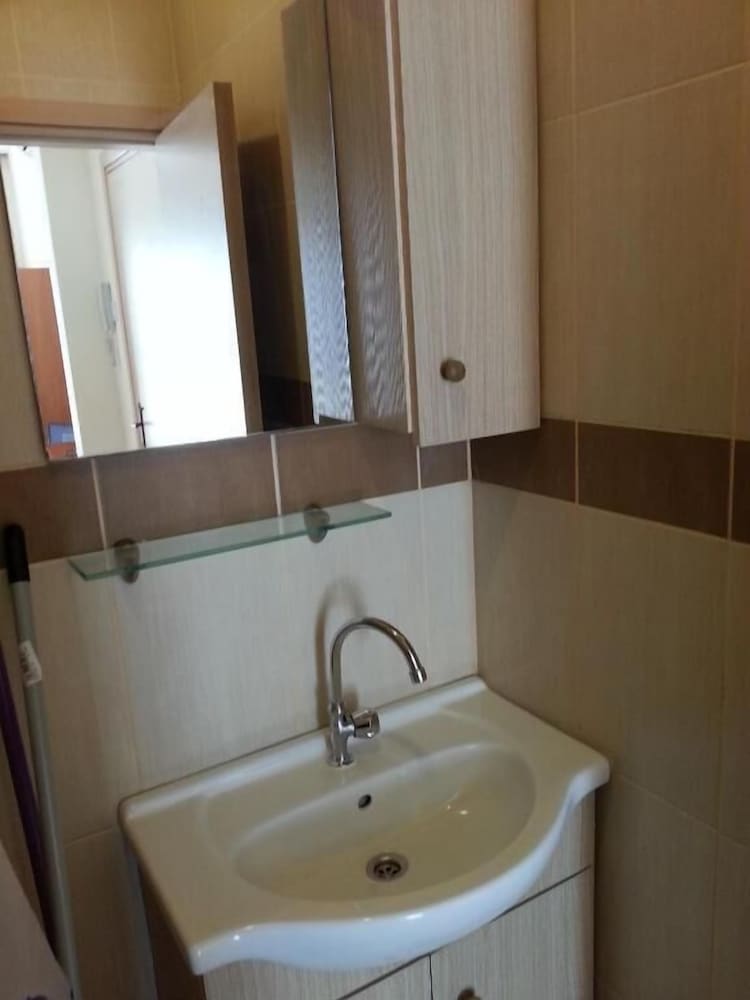 Фото St Lazaros House