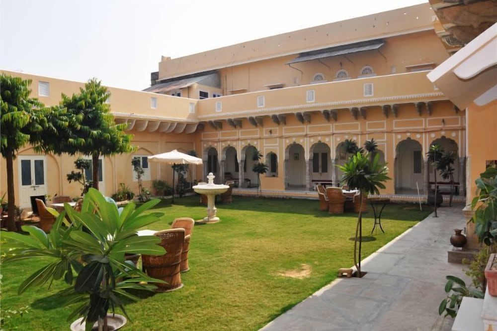 Фото отеля 3