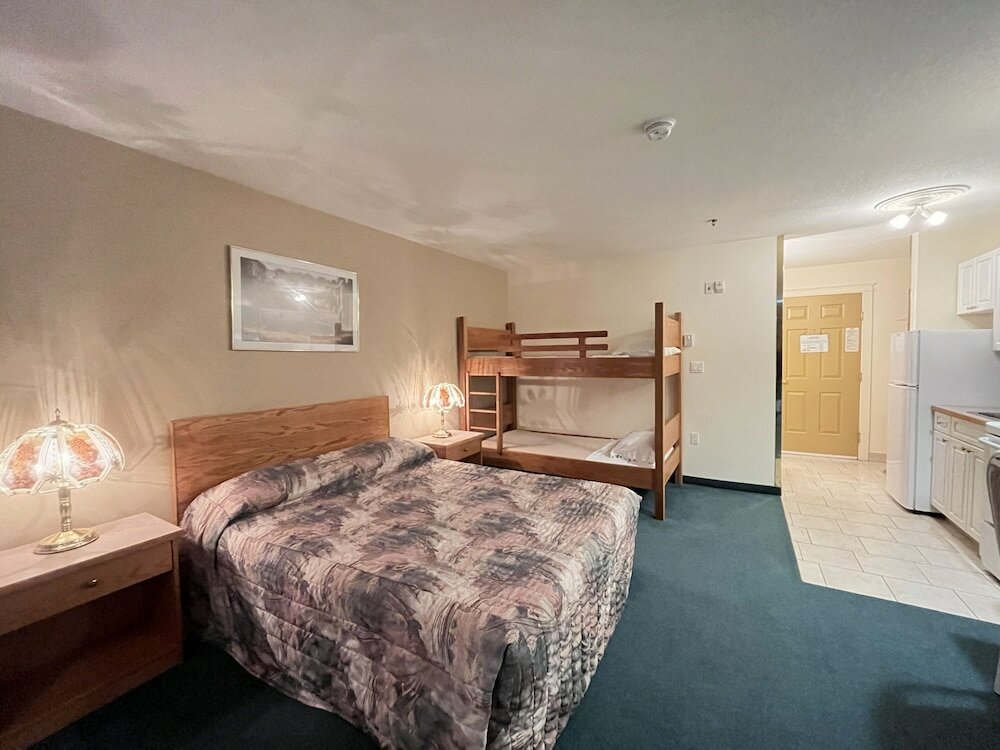 Фото Western Budget Motel Whitecourt 3