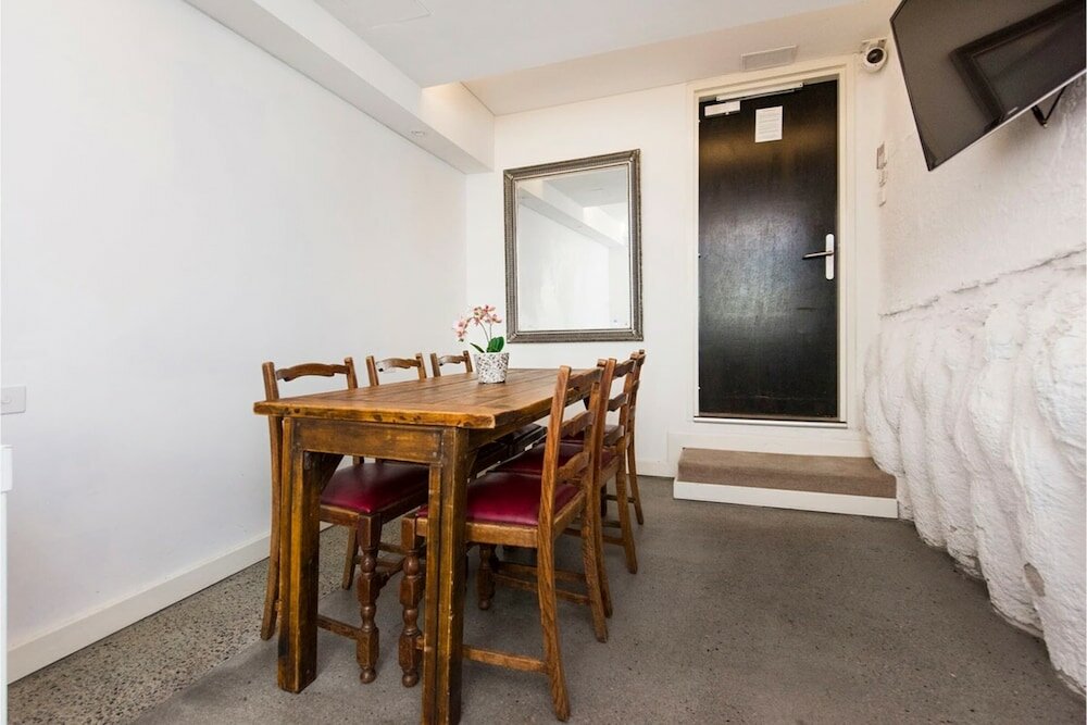 Фото Contemporary Room, Roof Terrace, Stay in the City