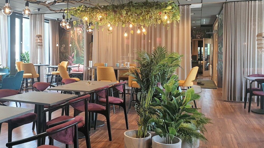 Фото Treetop SPA Hangout & Hotel