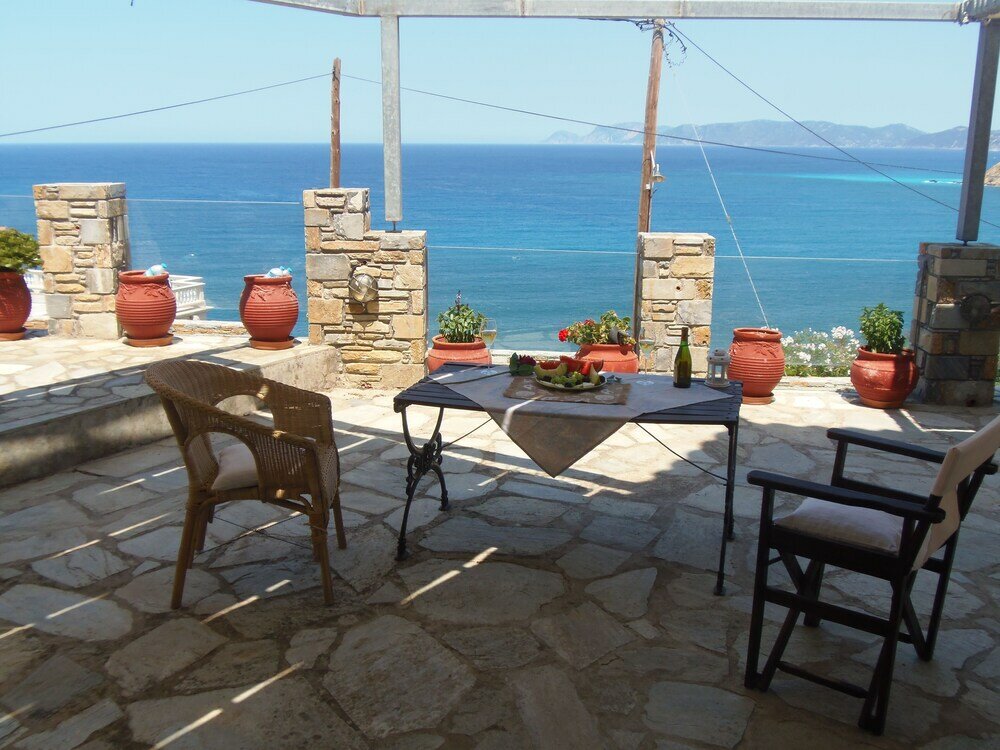 Фото Studios Milos Skopelos