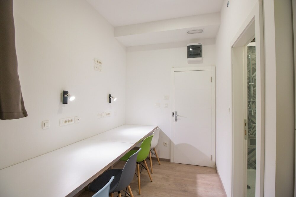 Фото Dandelion boutique hostel