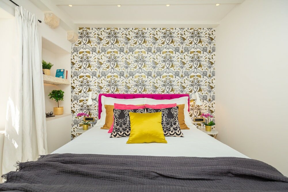 Фото Old Town House With Lush Private Garden