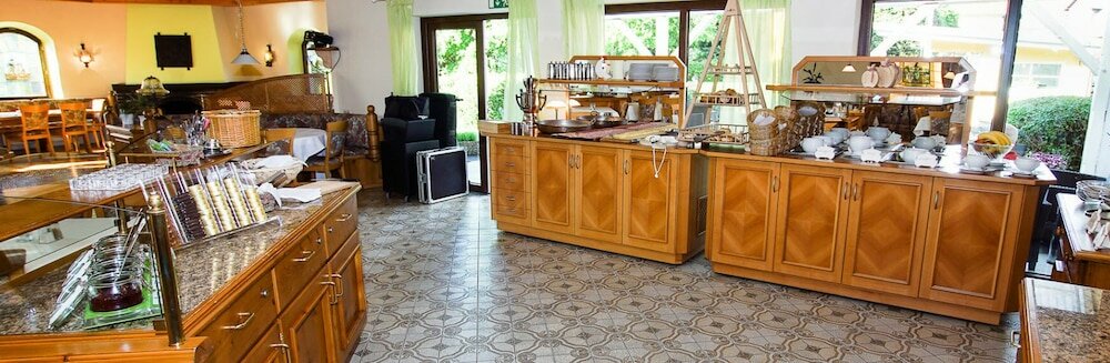 Фото Traube Lossburg Hotel Restaurant