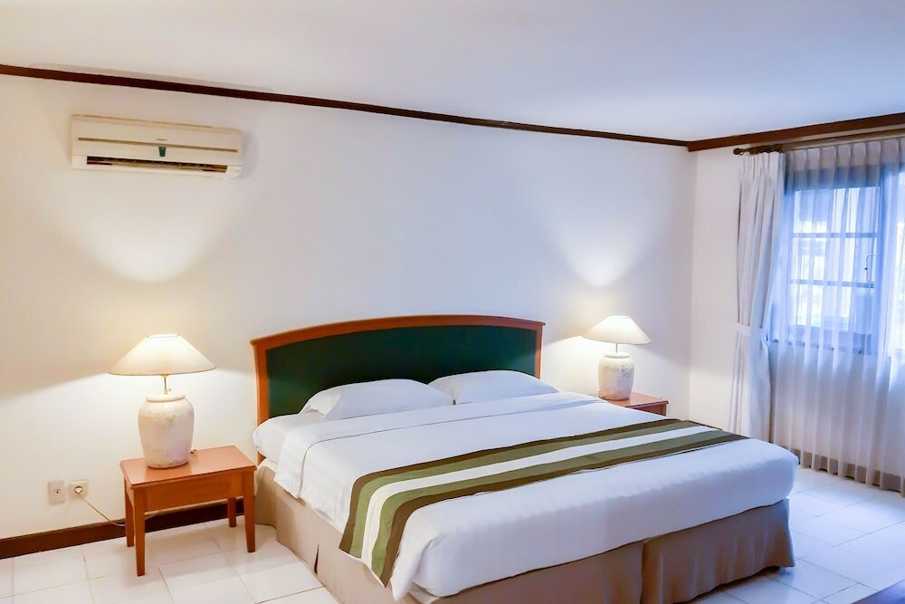 Фото Whiz Residence Darmo Harapan Surabaya