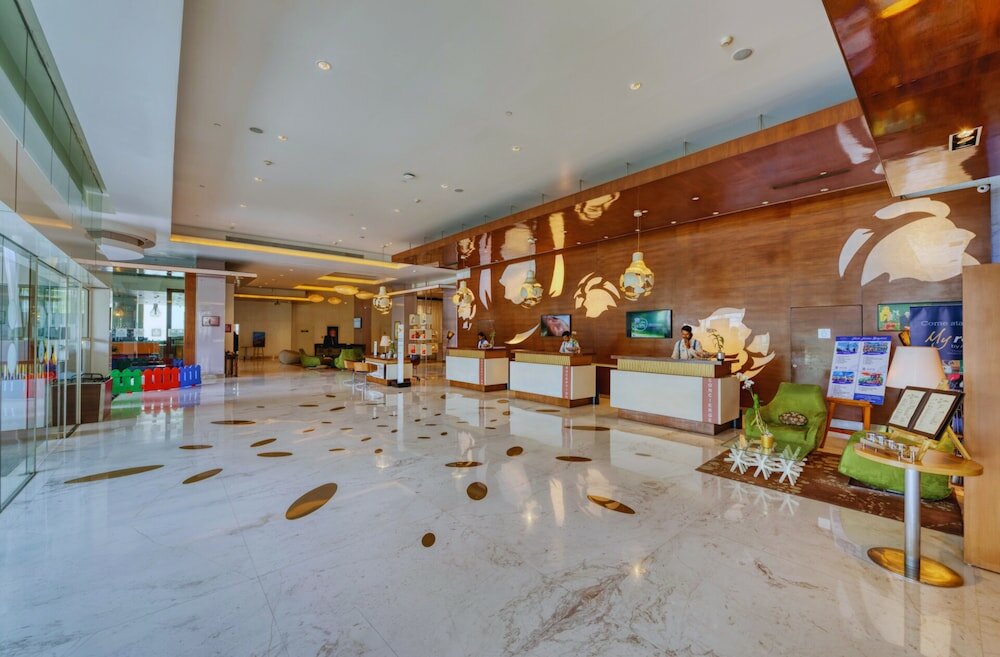 Фото Novotel Bengaluru Outer Ring Road