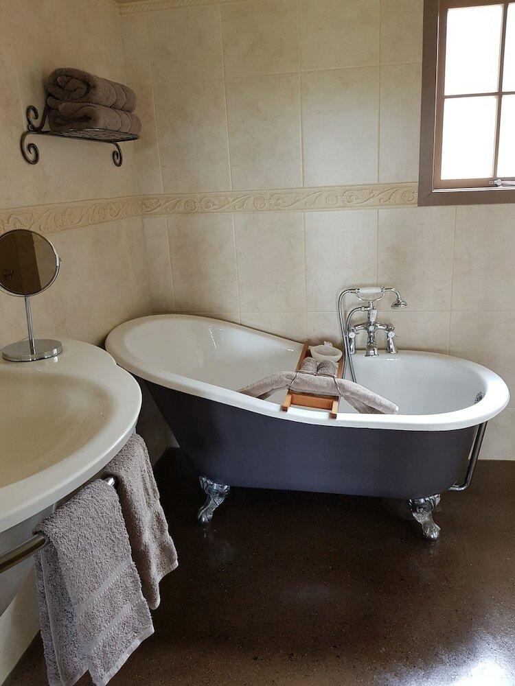 Фото Huntington Stables Retreat Accommodation